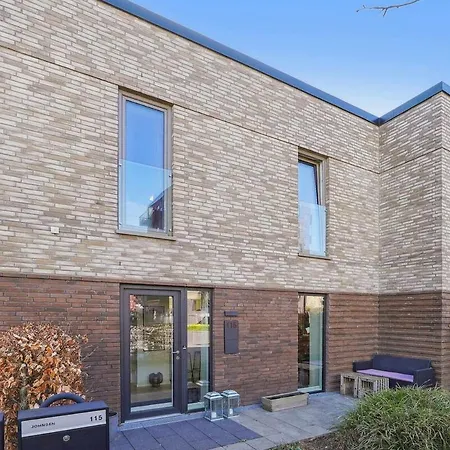 Nimastay - Modern Family Townhouse In Charming Villa Risskov